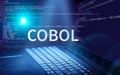 COBOLとは？学ぶメリットや使われる業界もわかりやすく解説