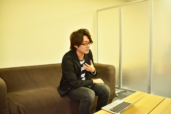 株式会社ZUU CTO 後藤正樹氏が自身の経歴について話している写真