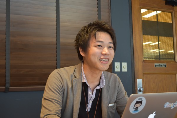 エウレカ入社の決め手について笑顔を交えて語る石橋氏の写真